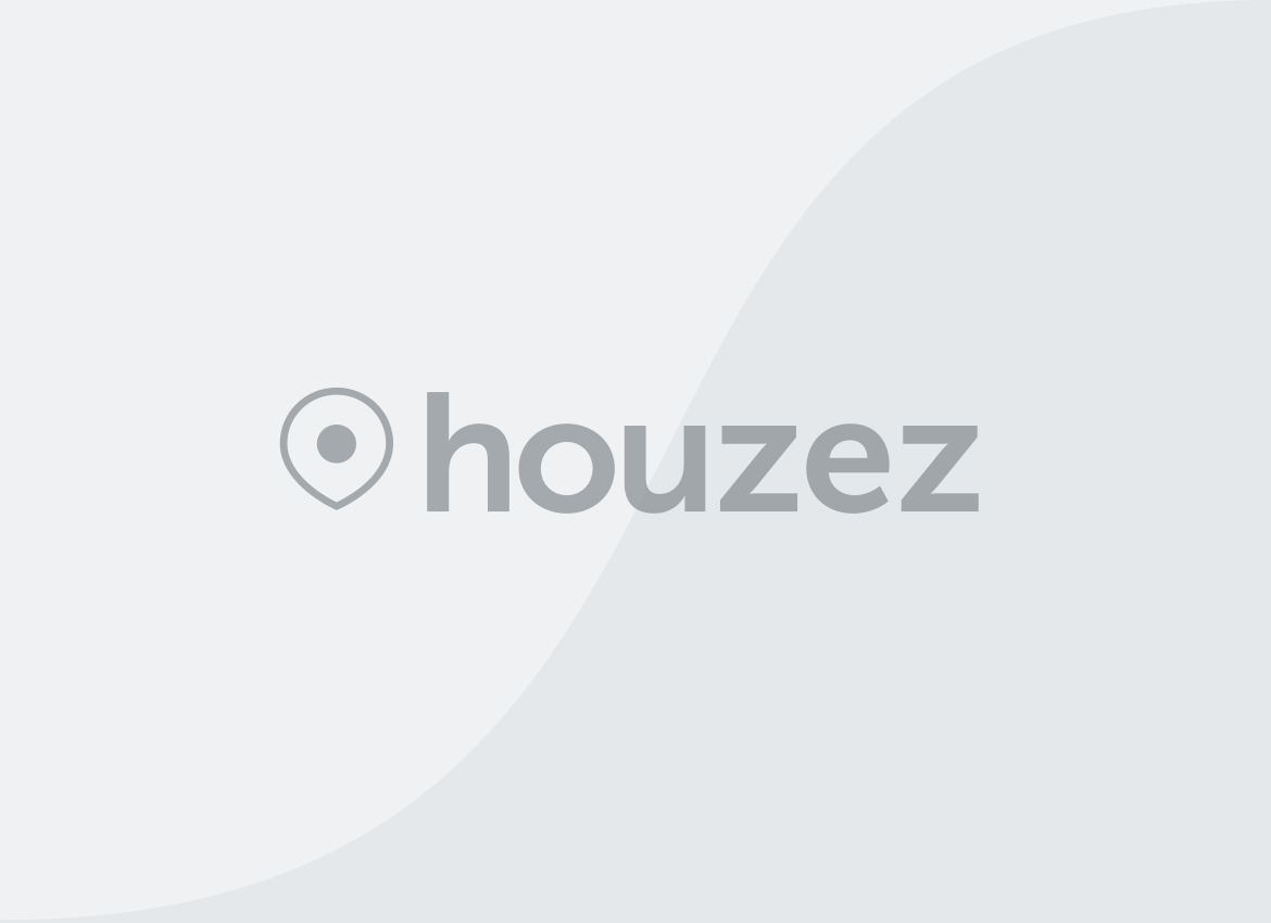 GRAN APARTAMENTO EN PRIMERA LINEA DE LEVANTE – 00242